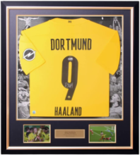 Erling Haaland imzalı çerçeveli forma